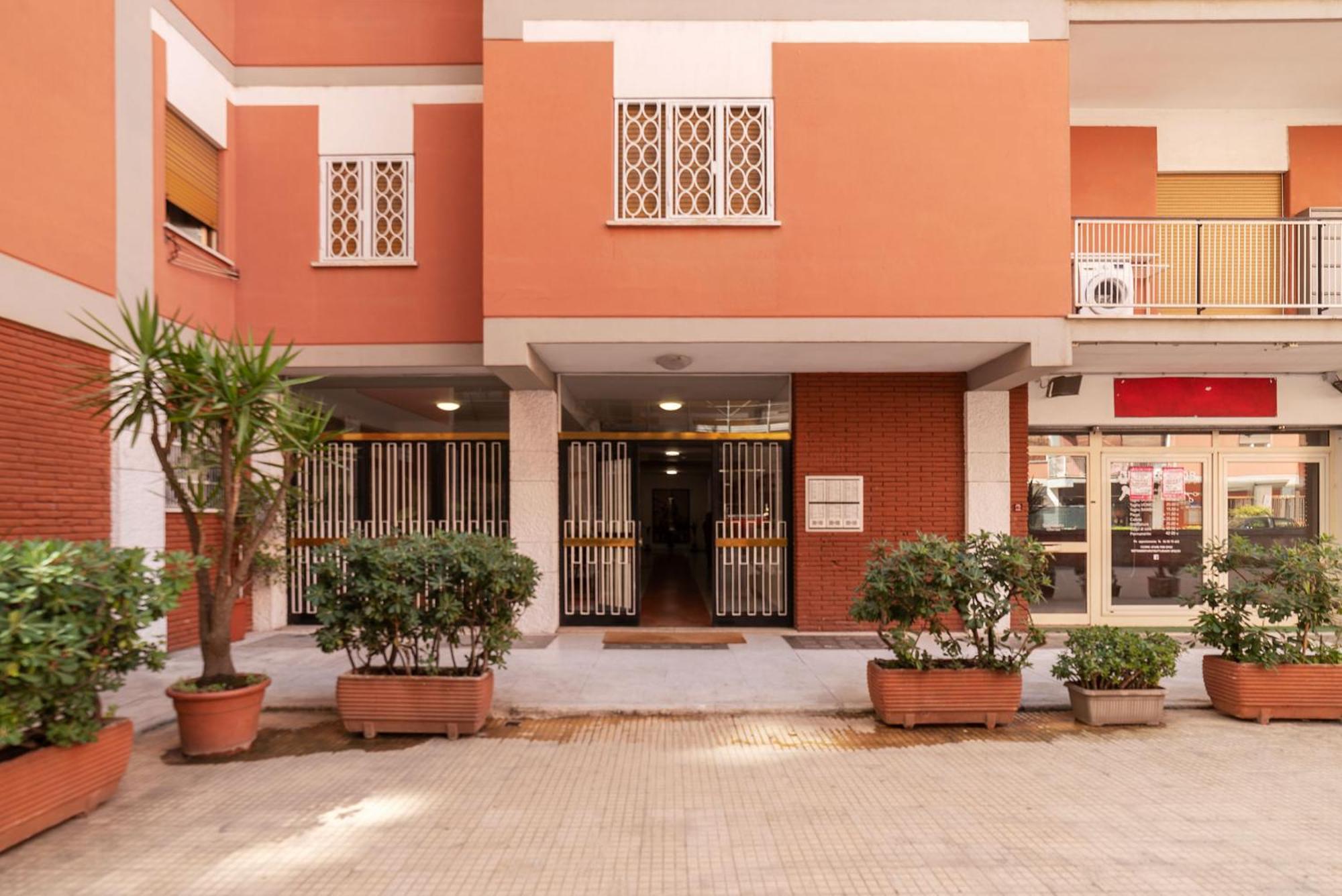 Joivy Delightful 3-Bed Flat With Balcony Apartamento Roma Exterior foto